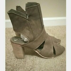SOLD Free People Effie Block New